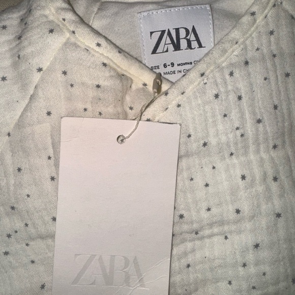 Zara Cream Footed Baby One Piece - Picture 3 of 5